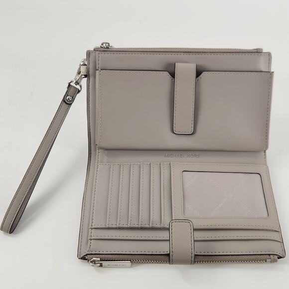 Michael Kors Logo Jet Set Double Zip Wristlet - Picture 4 of 9